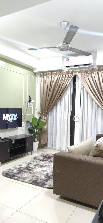 Dperdana -Dinies Pool,Wifi, Centre Of Kota Bharu, 4-5 Pax Διαμέρισμα Εξωτερικό φωτογραφία