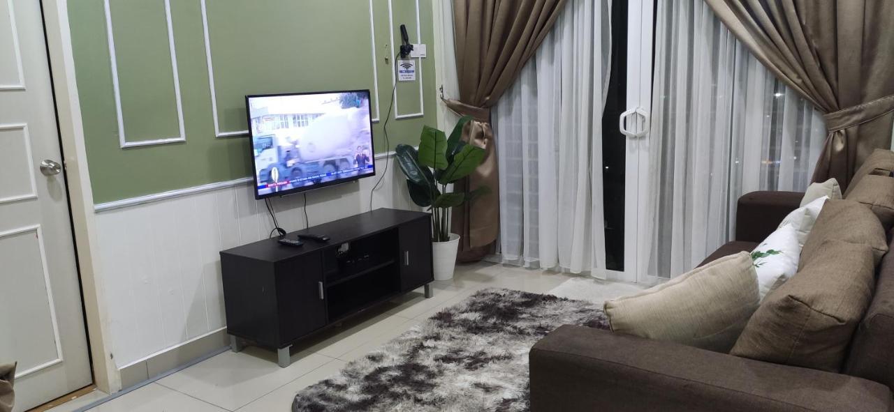 Dperdana -Dinies Pool,Wifi, Centre Of Kota Bharu, 4-5 Pax Διαμέρισμα Εξωτερικό φωτογραφία