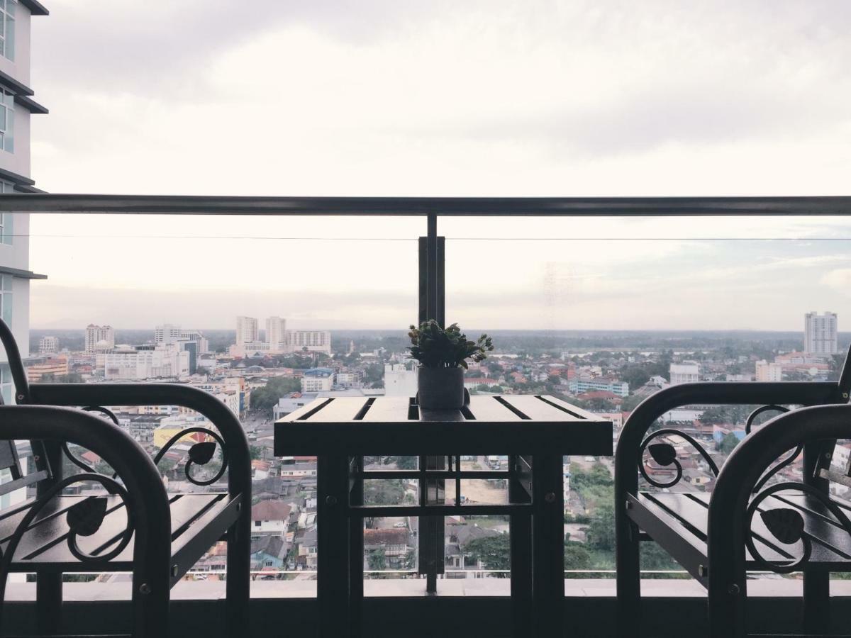 Dperdana -Dinies Pool,Wifi, Centre Of Kota Bharu, 4-5 Pax Διαμέρισμα Εξωτερικό φωτογραφία